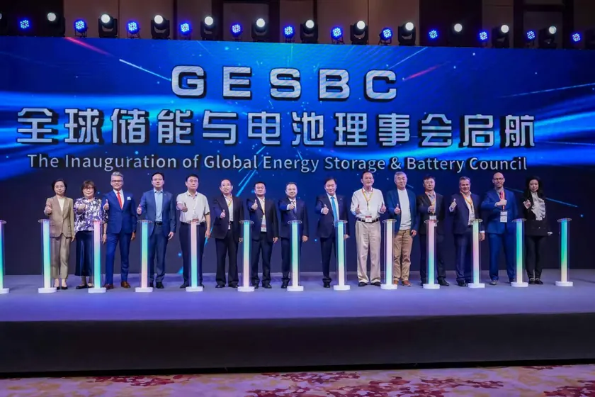 Johnny Browaeys on stage at the inauguration of the Global Energy Storage and Battery Council